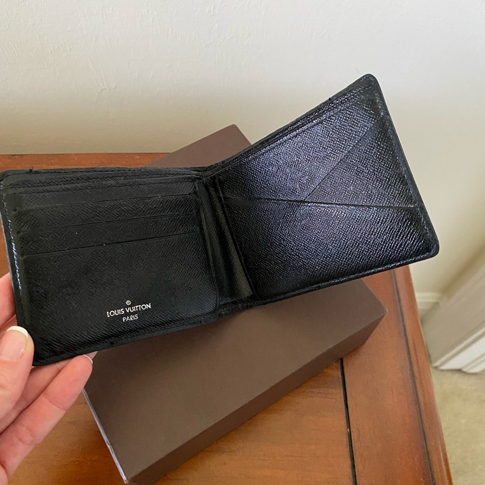 Louis Vuitton Wallet - Picture 3 of 4